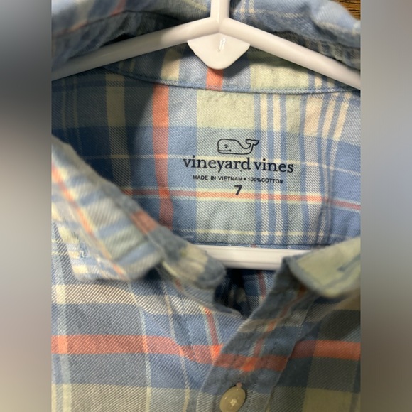 Vineyard Vines button down shirt - Picture 4 of 4